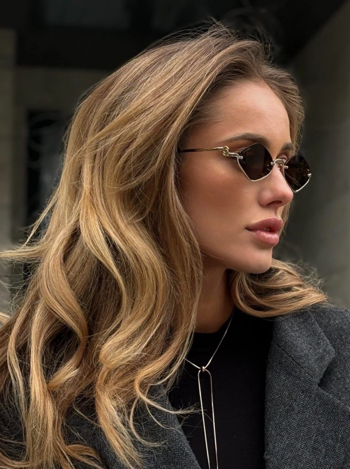 NEW Gucci GG1604S 002 Gold Brown Geometric Women Sunglasses Geometric frame sunglasses in gold-toned | GUCCI® US main image 3