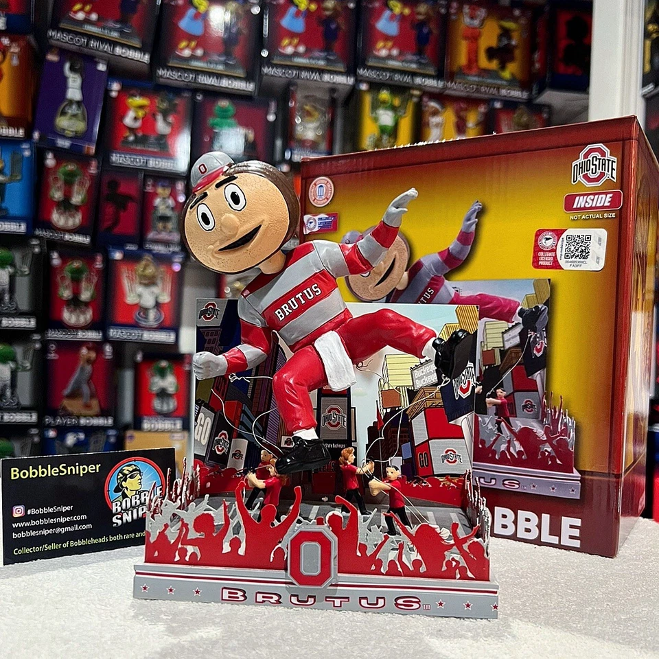 Brutus Buckeye Ohio State Buckeyes Acción de Gracias Mascota Desfile NCAA Bobblehead Foto 2 de 4