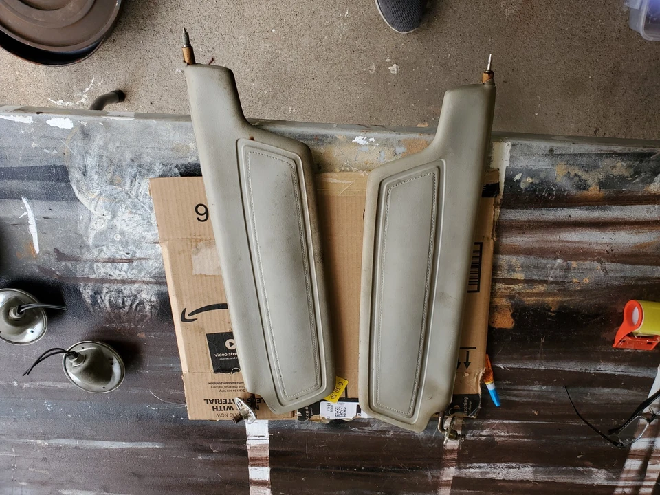 Plymouth  Chrysler  sunvisors - Image 2 of 4