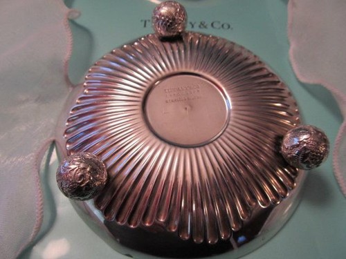 Tiffany & Co. de colección Par (2) platos de tuerca con patas de plata de ley - Imagen 9 de 10