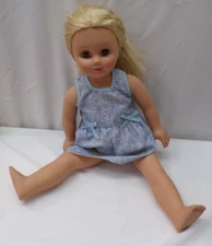 2004 Alexander Doll Co 18" Blonde Haired Blue Eye Doll Sleepy Eyes