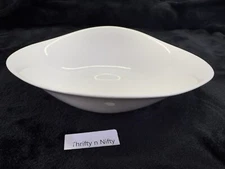Beautiful Villroy & Boch Premium Porcelain Oval Plain Bowl Dish Fancy