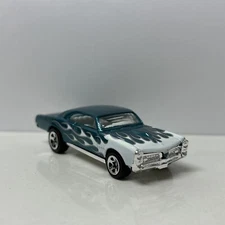 1967 67 Pontiac GTO Collectible 1/64 Scale Diecast Diorama Model