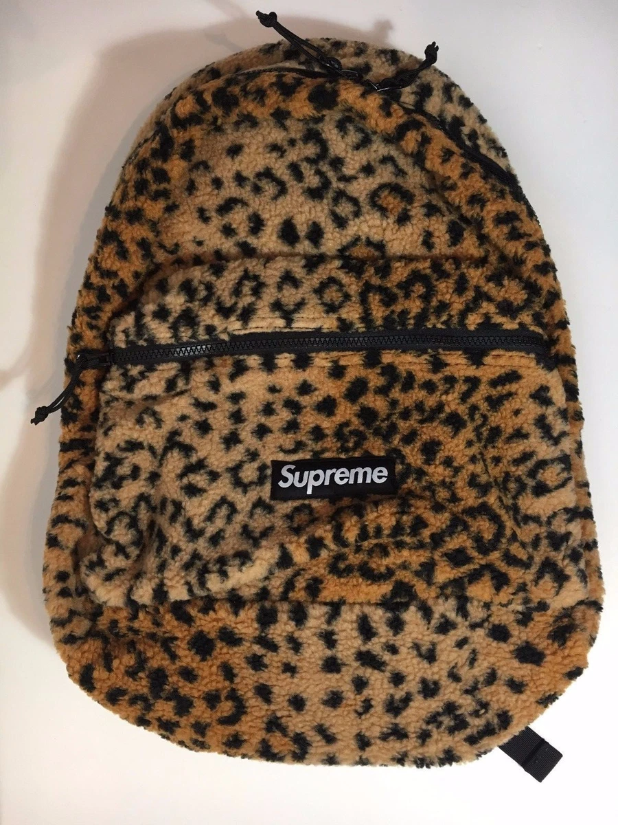 NEW NWT SUPREME FW17 LEOPARD FLEECE BACKPACK IN HAND SOFT YELLOW CHEETAH SHIPS