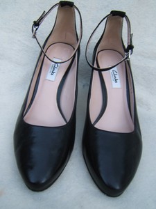 clarks narrative pumps