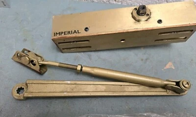 Moderner Stil automatischer Türschließer für mittelgroße Tür mit 2 x Klammern Imperial  - Bild 1 von 4