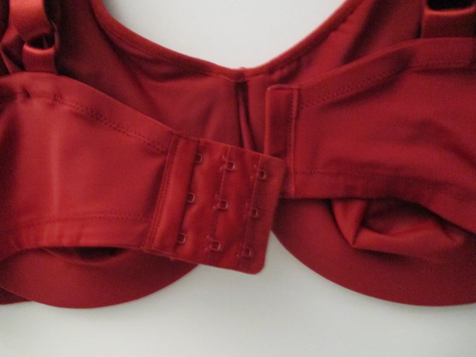 Olga Womens Signature Support full coverage Bra size 42 D Red - Image 2 of 4