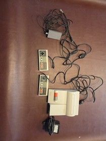 Nintendo NES-101 Top Loader Console + 14 Games 2 OEM Controllers Tested Working
