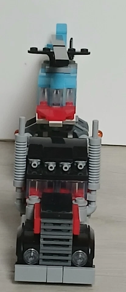 LEGO Creator 31146 Flatbed Truck with Helicopter, photo 4 sur 5
