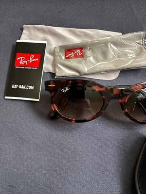 Ray-Ban Wayfarer Oval