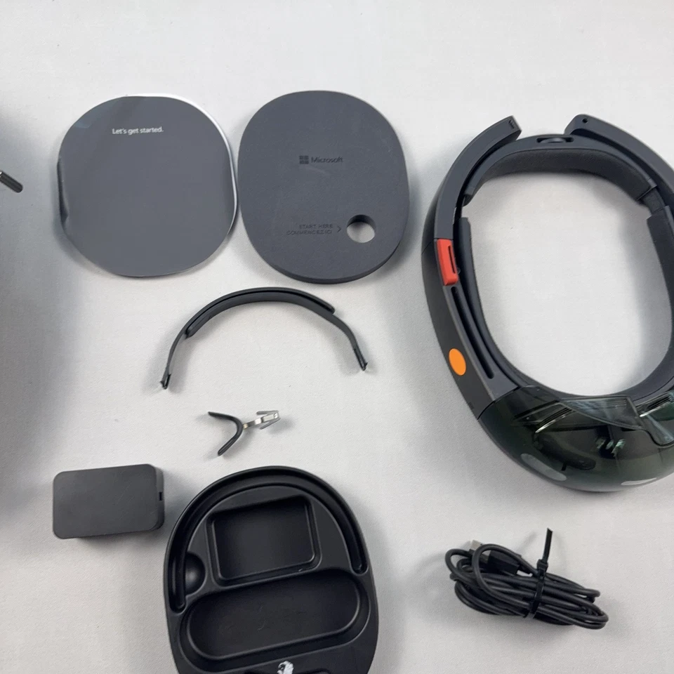 Microsoft HoloLens 1st Generation Gen 1 1688 AR Headset *ALMOST COMPLETE *TESTED - Image 2 of 4