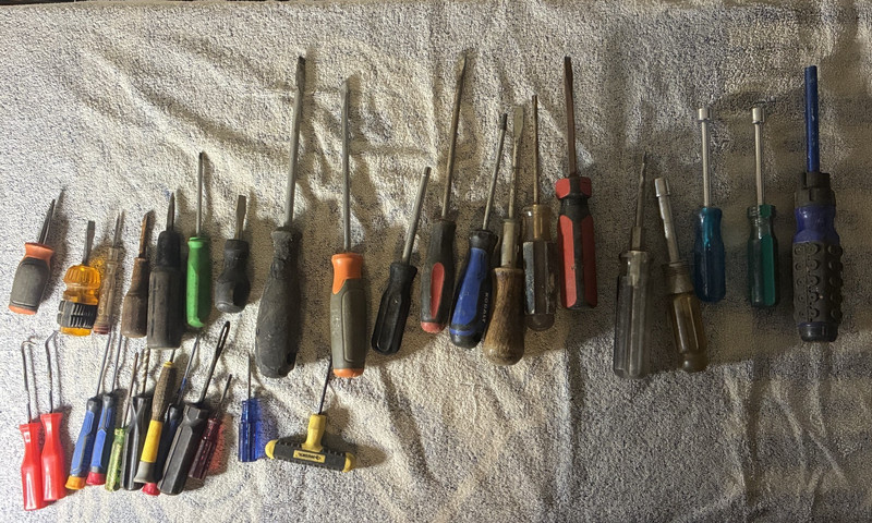 32pc Screwdriver, pick, driver lot