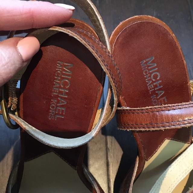 michael kors wood heels