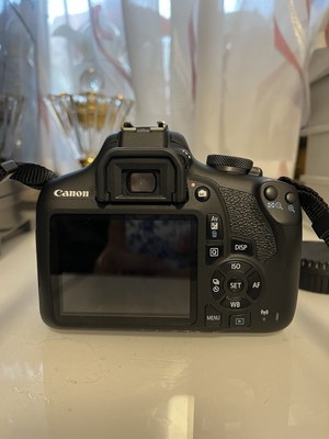 Canon EOS 2000D 24.1MP DSLR-Kamera - Schwarz (Kit mit EF-S 18-55mm) 
