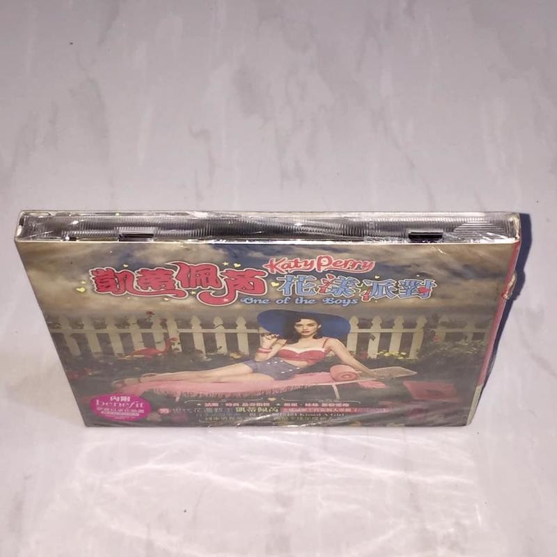 Katy Perry - one of the boy 新品未開封 初期日本盤 Amazon.co.jp: One of the Boys: ミュージック