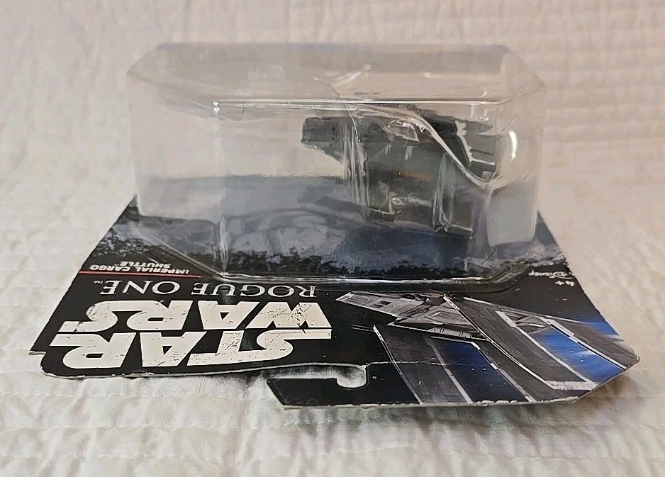 NOVO Mattel Hot Wheels Star Wars Starships Imperial Cargo Shuttle Rogue One DXF00 - Imagem 4 de 4