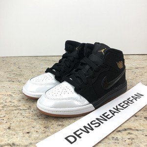 nike jordan gold shoes