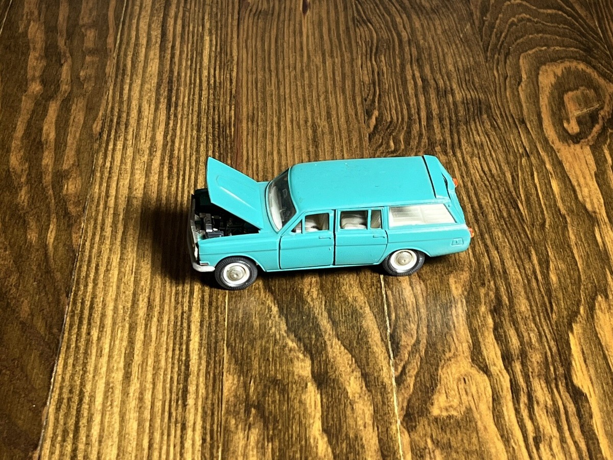 Novoexport Volga GAZ 24-02 Estate Wagon 1/43 A13 Green