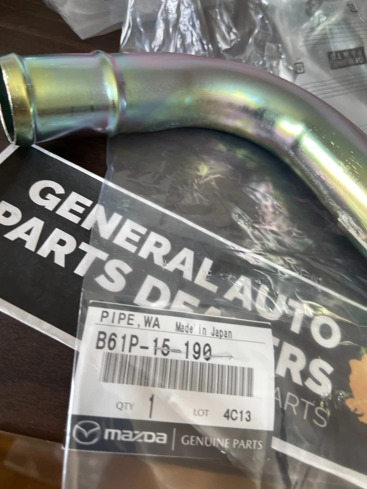 Mazda OEM Intermediate Cooling Elbow Pipe 1990-1997 Mazda Miata B61P-15-190 - Изображение 3 из 4
