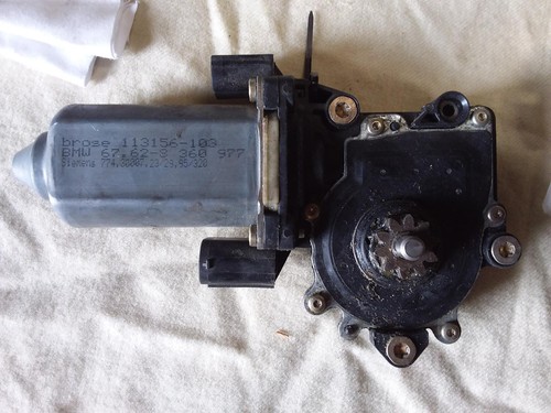 BMW 3 SERIES LEFT FRONT WINDOW REG/MOTOR E36, DOOR MOTOR ONLY, POWER, SEDAN/HATC