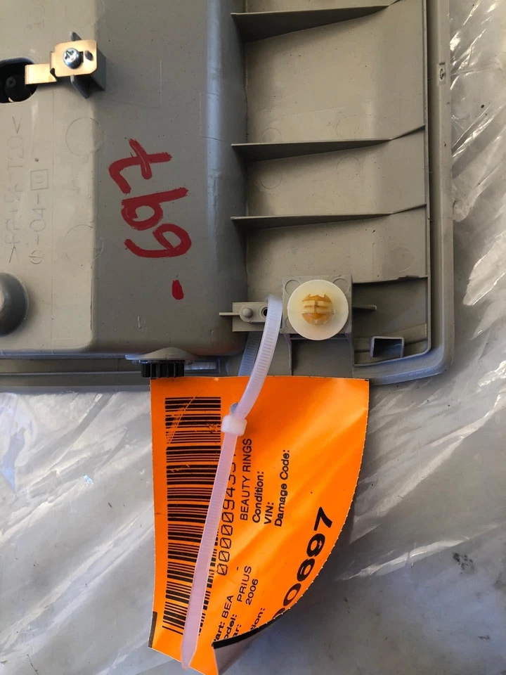 2006 Toyota Prius Overhead Roof Ceiling Dome Map Light Lamp Interior 1D111-022G - Image 2 of 4