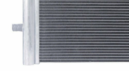 CONDENSADOR DE AIRE ACONDICIONADO GM3030252 PARA 04-13 CADILLAC XLR CHEVROLET CORVETTE V8 - Imagen 5 de 6