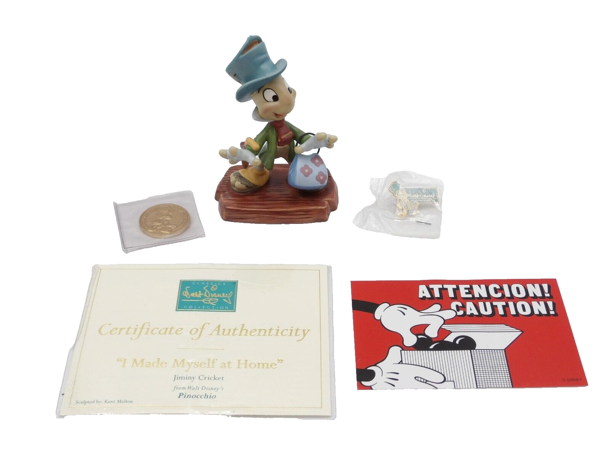 Disney Classics Pinocchio Jiminy Cricket Figurine / Statue