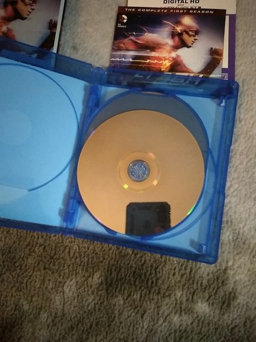 The Flash: the Complete 1st Season (Blu-ray, 2014) - Picture 3 of 7