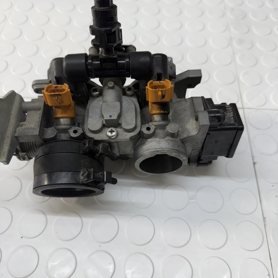 Honda CBR500R CBR500 2013 carrocería del acelerador OEM buen usado Foto 3 de 4