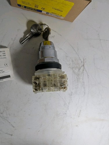 NEW GENUINE SQUARE D SCHNEIDER 9001KS34K1H2 SELECTOR SWITCH W KEYS MADE IN USA - Picture 5 of 12