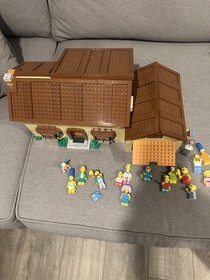 Lego Simpsons Lot Playset with Kwik E Mart pieces, (Pls read description)