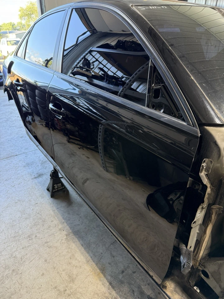 AUDI A4 S4 2009 2010-2016 PUERTA DELANTERA DERECHA DEL LADO DEL PASAJERO FABRICANTE ORIGINAL - LY9B negro Foto 3 de 4