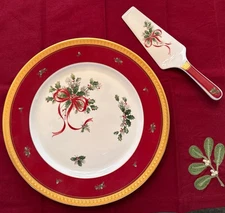 Mikasa Palatial Holly Gold Fine China Cake Plate and Server, L3468