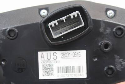 Kawasaki Ninja 1000 ZX1000 16-20 Gauge Cluster Speedometer Speedo