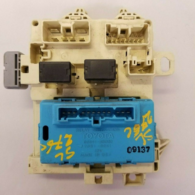 19982002 Toyota Corolla Relay Integration Module 82641ab020 for sale