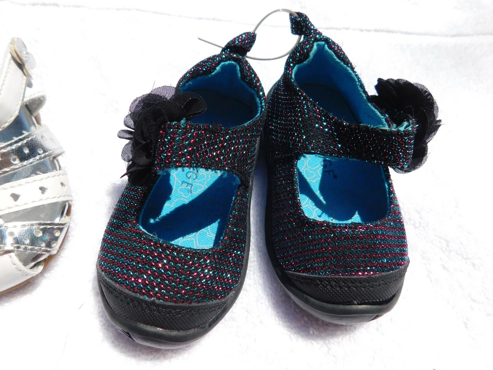 Lote Sandalias Plateadas Blancas No Listadas Flor George Sparkle Mary Janes Talla 2 Niño Pequeño Foto 3 de 4