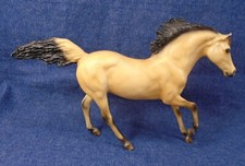Classic Breyer Andalusian Stallion Spirit Kiger Mustang Buckskin Glossy 751104