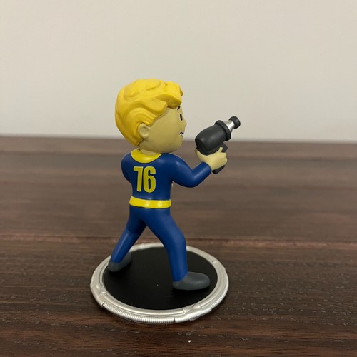 Fallout Syndicate Collectibles 3" Vault Boy Alien Blaster "Guns" Figure - Picture 3 of 5