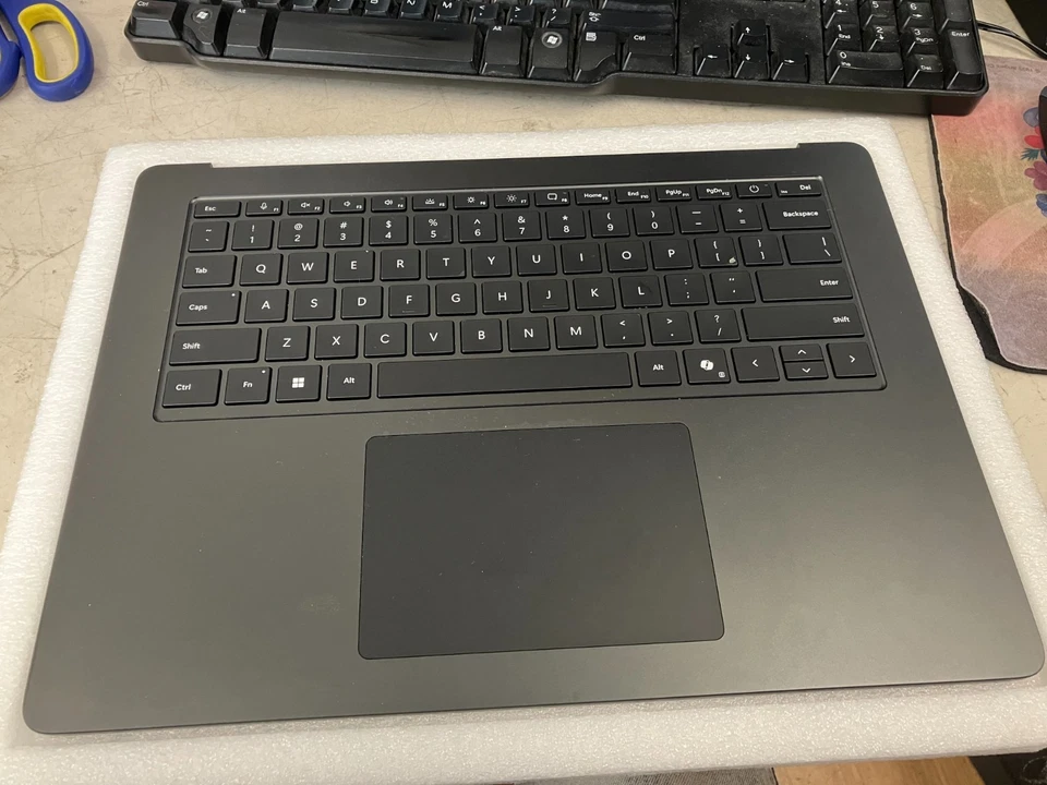 Top Case With Keyboard For Microsoft Surface Laptop 3 15" 2036/2037 Black AS-IS - Image 3 of 4