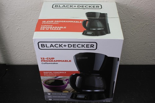 Black & Decker 12-cup programmable coffee maker bcm1410b - Picture 5 of 8