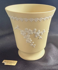 Vtg. WEDGWOOD PRIMROSE YELLOW, JASPERWARE, PR...