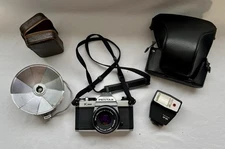 Pentax K1000 35mm SLR Film Camera with 50mm Lens Kit