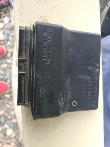 CONTROL UNIT, FI *{E3/E28}*