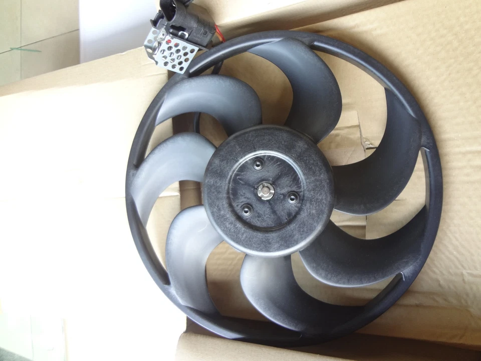 Ventilador radiador eléctrico para Opel Astra Vauxhall Gmc Chevrolet 0130303275 OEM Foto 2 de 3