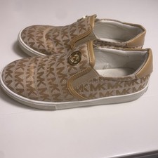 Michael Kors Girl s Slip On Loafers Tan Print Size 4, Great Condition