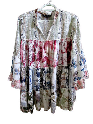 Young Threads OVERSIZED FLORAL Bell Sleeve Boho Shabby Chic Top Size S NWOT