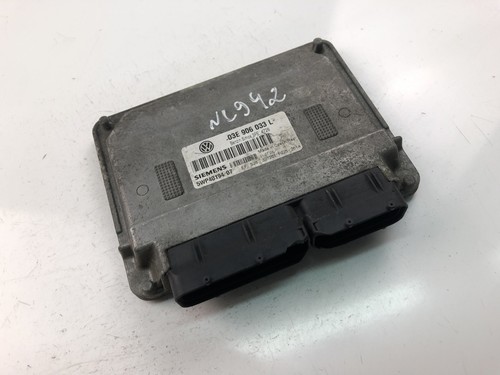 VW POLO 9N Motorsteuergerät ECU 03E906033L 2003 18047017