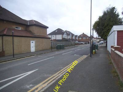 Foto 12x8 Columbia Road, Burnt Oak Edgware c2015
