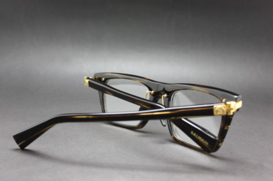 BALMAIN Xアコニアヒエタサンクラス BPS104H590 0 BALMAIN Xアコニアヒエタサンクラス BPS104H590 0 Balmain X