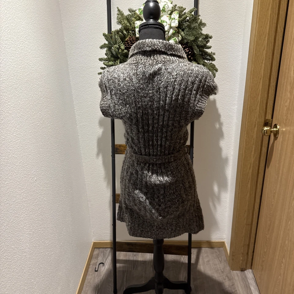 LouLou Mujer Largo Gris Tejido Sin Mangas Cárdigan Suéter Chaleco Talla Med NUEVO Foto 2 de 3